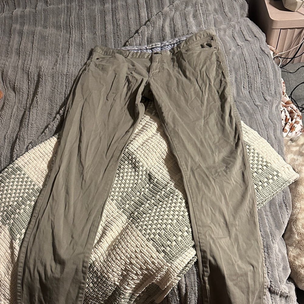 Men's Peter Millar pants *flaw*